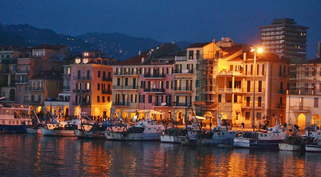 Appartamento Da Alessia Riva Ligure Esterno foto
