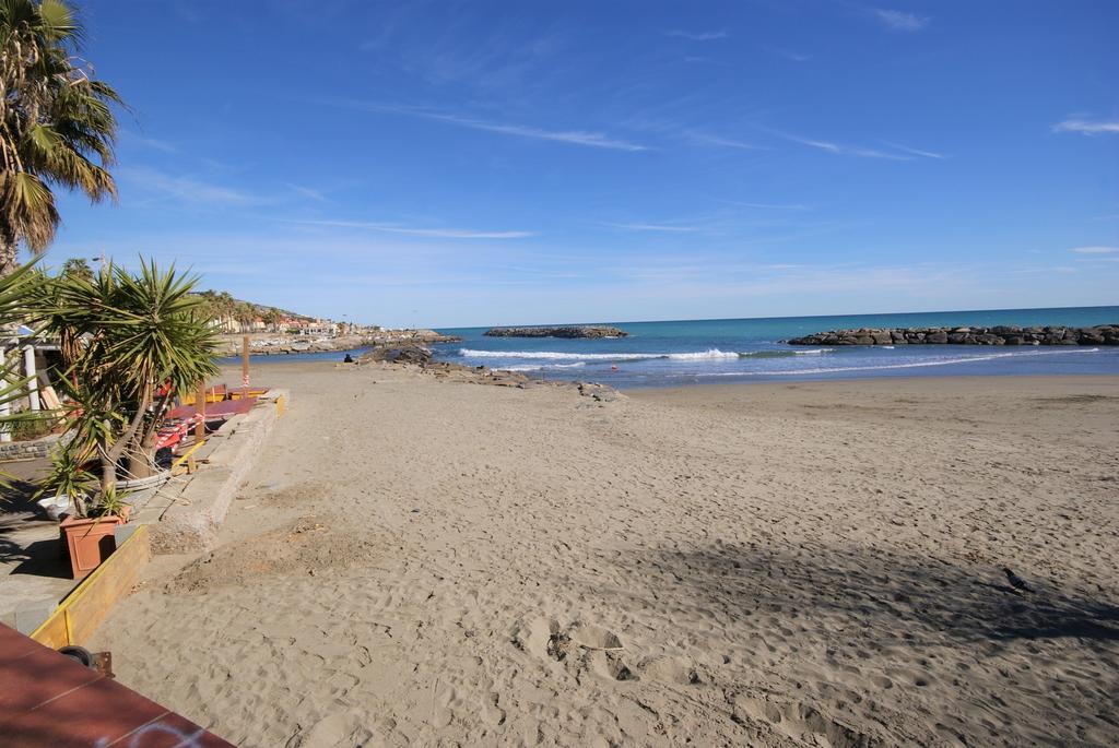Appartamento Da Alessia Riva Ligure Esterno foto