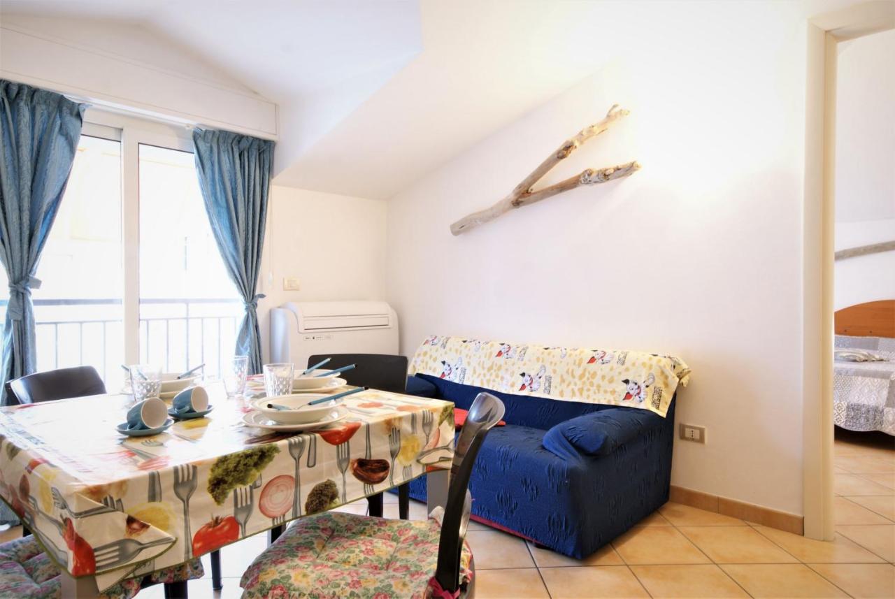 Appartamento Da Alessia Riva Ligure Esterno foto